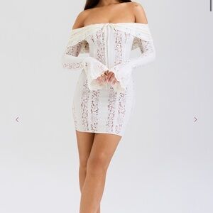 Elegant Off-Shoulder Lace Dress in White